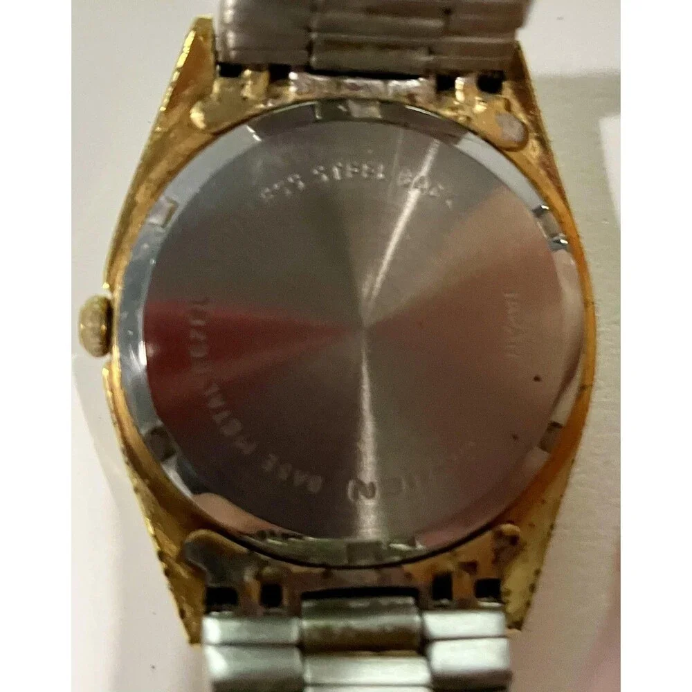 Gruen Watch Gold Dial Gold Tone Bracelet Quartz Day Date 100FT Needs Battery
